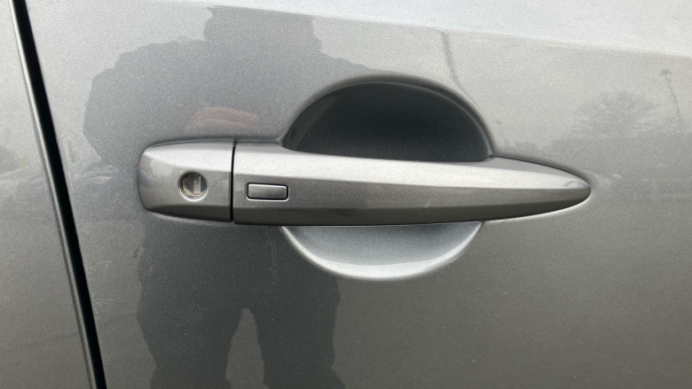 Nissan Qashqai 1.3 DiG-T MH N-Connecta 5dr Petrol Hatchback